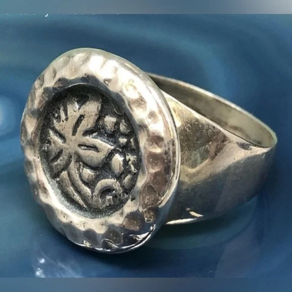 Vintage Silpada Hammered Sterling Silver Coin Leaf Ring - Picture 2 of 10